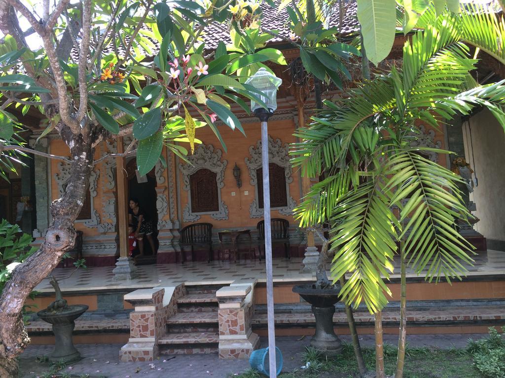 Ray Homestay Batununggul Exterior photo