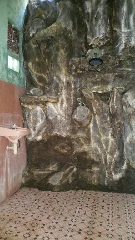 Ray Homestay Batununggul Exterior photo
