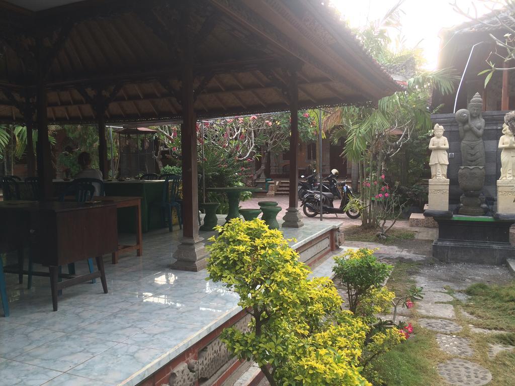 Ray Homestay Batununggul Exterior photo