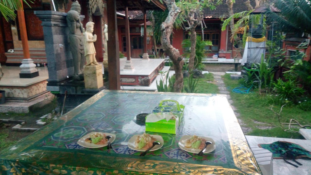 Ray Homestay Batununggul Exterior photo