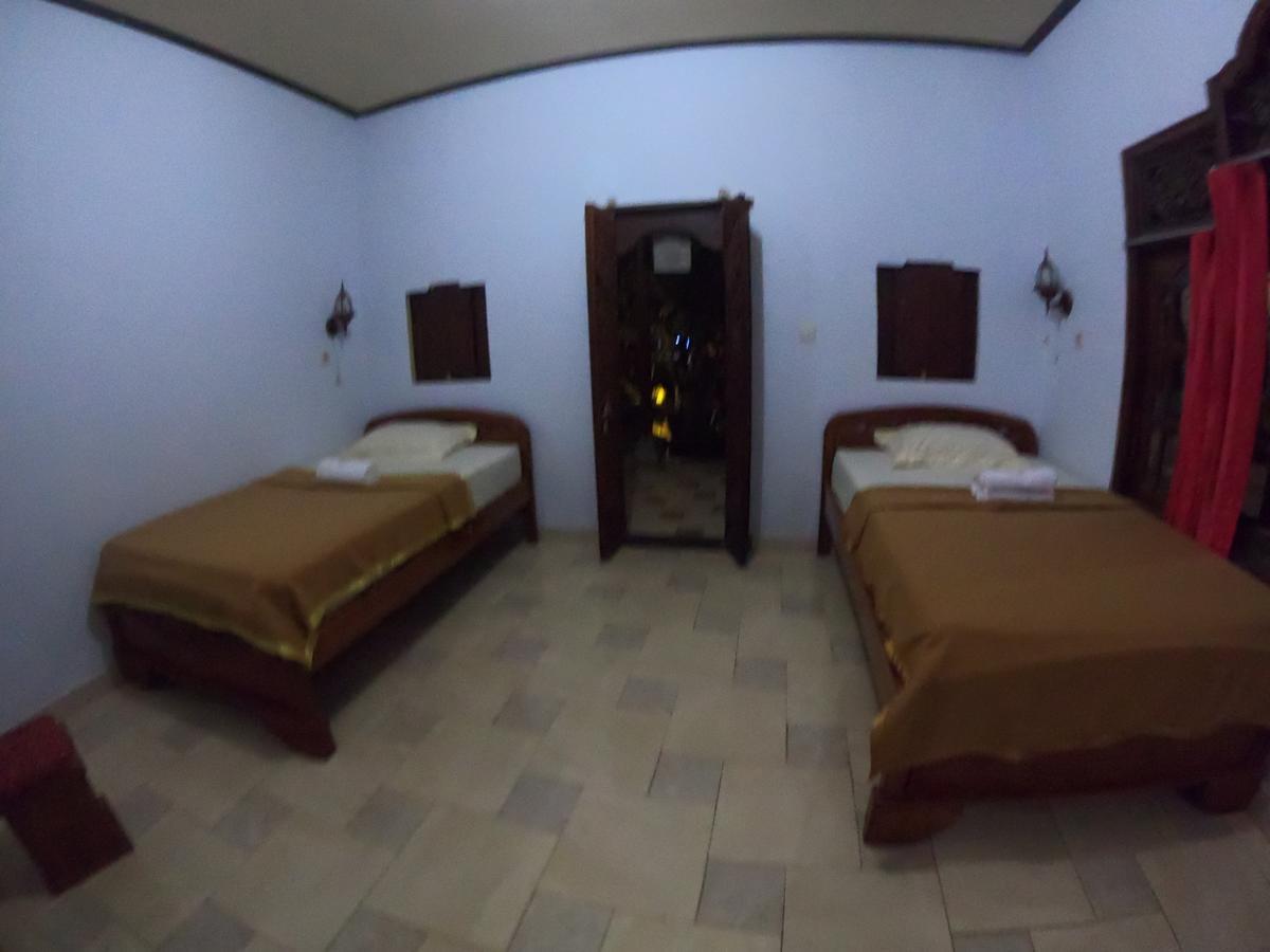 Ray Homestay Batununggul Exterior photo
