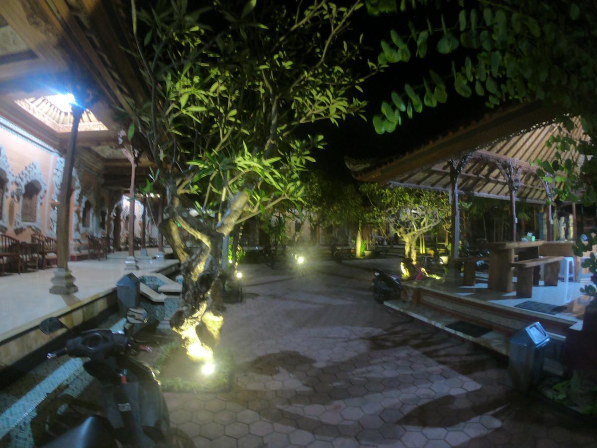 Ray Homestay Batununggul Exterior photo